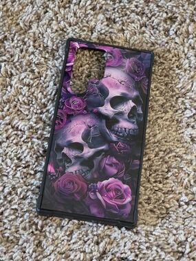 Purple Skull & Roses Samsung Galaxy S22 Ultra Case